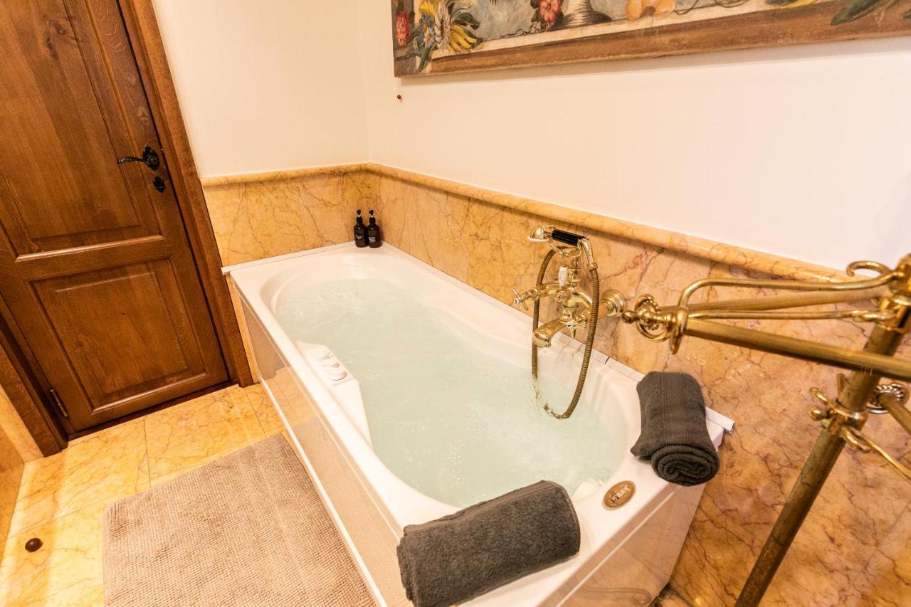 Klimt - Jacuzzi 5 Star - Luxury Design Apartment Mailand Exterior foto